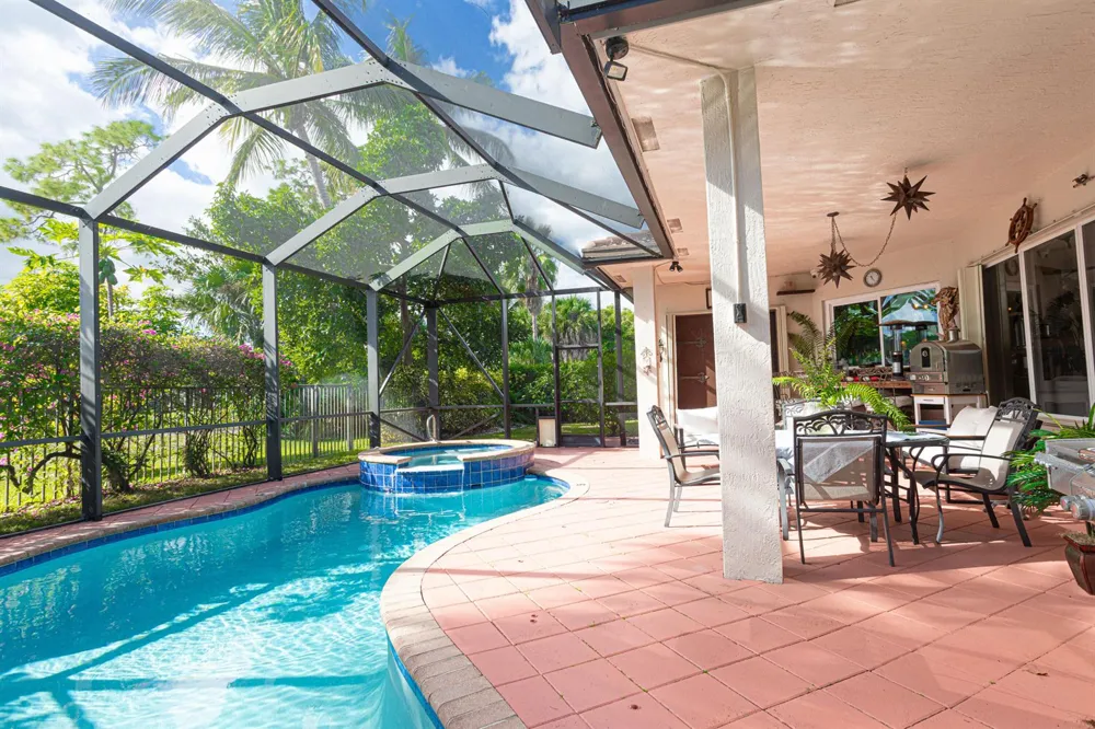 1811 WALDORF DRIVE Royal Palm Beach, FL 33411