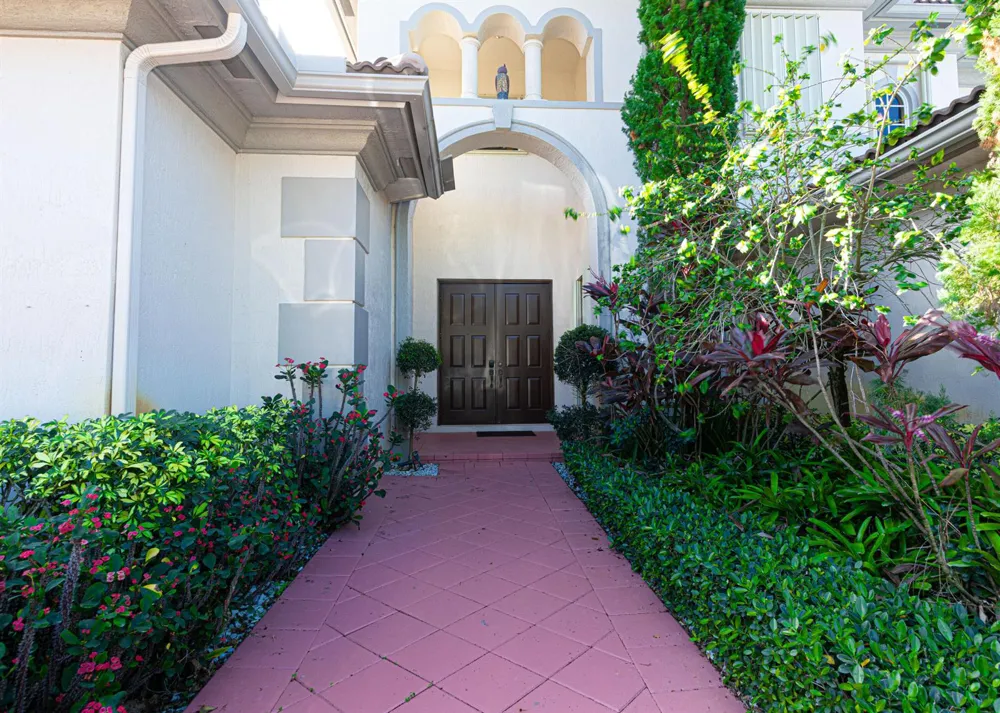 1811 WALDORF DRIVE Royal Palm Beach, FL 33411