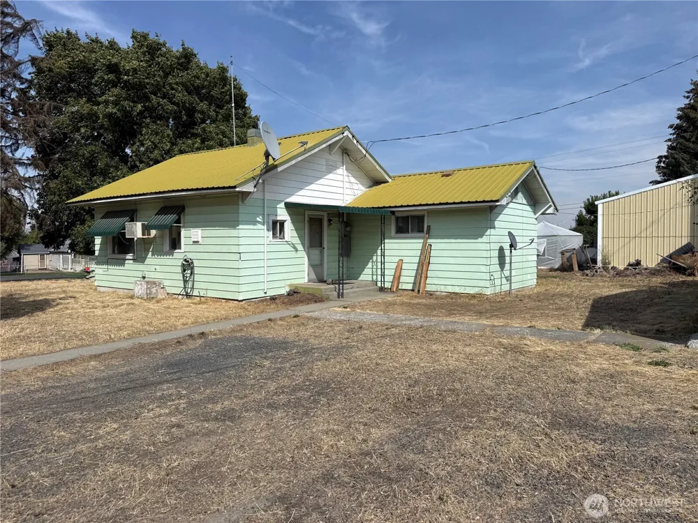 602 SE Trinity Avenue Wilbur, WA 99185