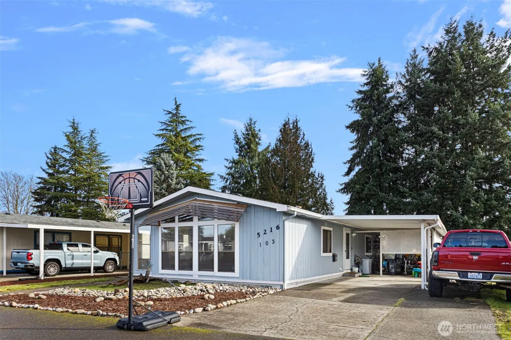 5216 Yakima Lane SE #103 Lacey, WA 98503