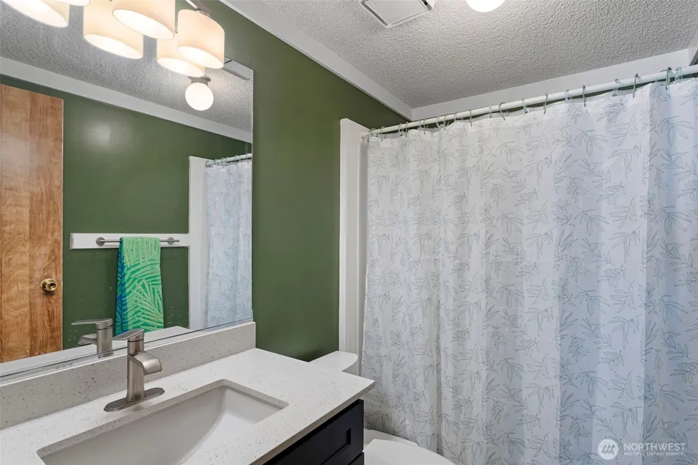 5216 Yakima Lane SE #103 Lacey, WA 98503