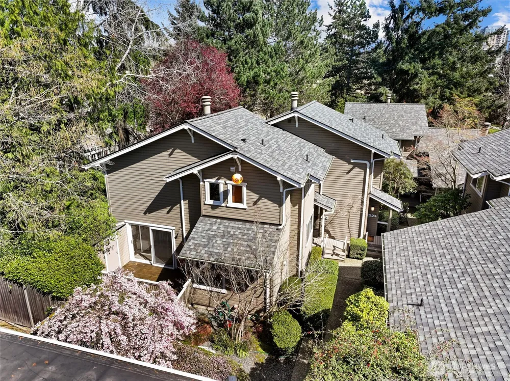 1230 101st Place NE #1230 Bellevue, WA 98004