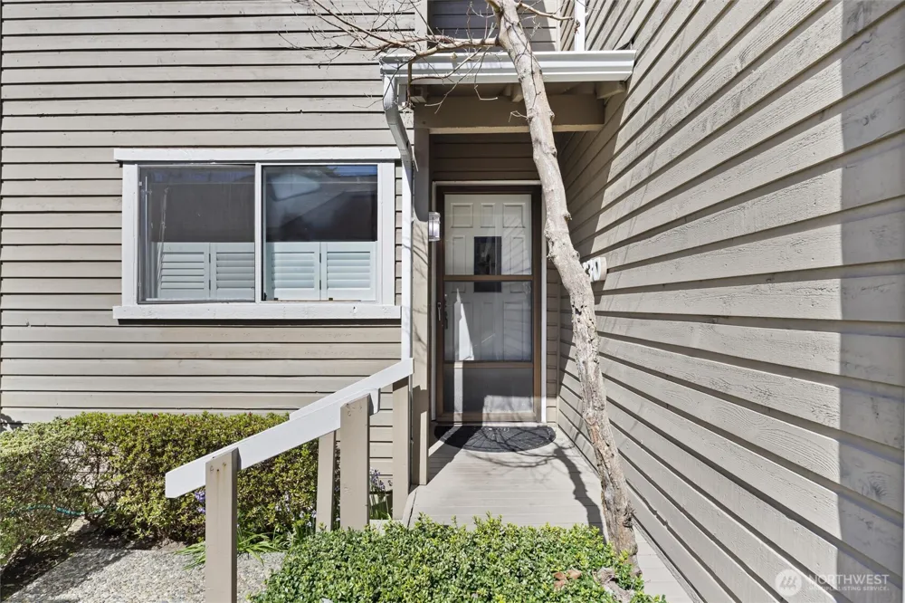 1230 101st Place NE #1230 Bellevue, WA 98004