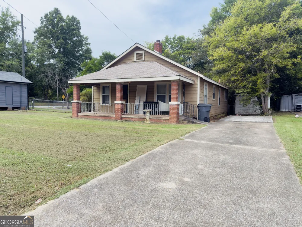 1116 Brooks ST Cedartown, GA 30125