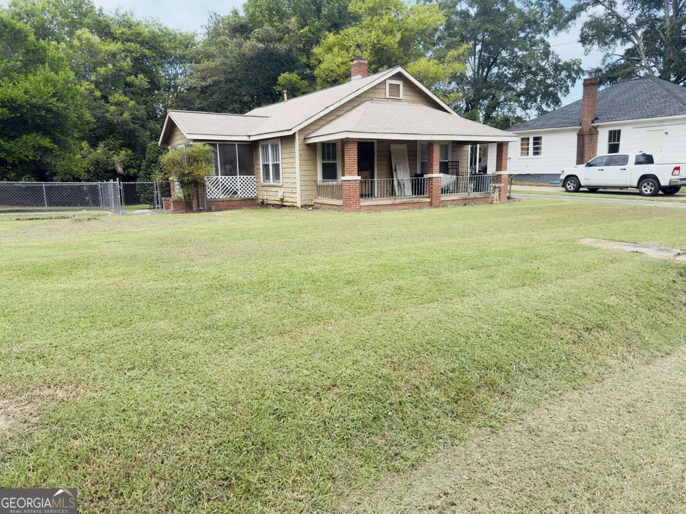 1116 Brooks ST Cedartown, GA 30125