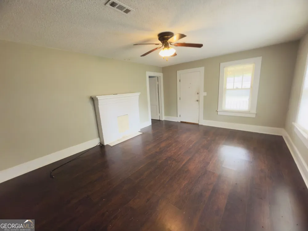 1116 Brooks ST Cedartown, GA 30125
