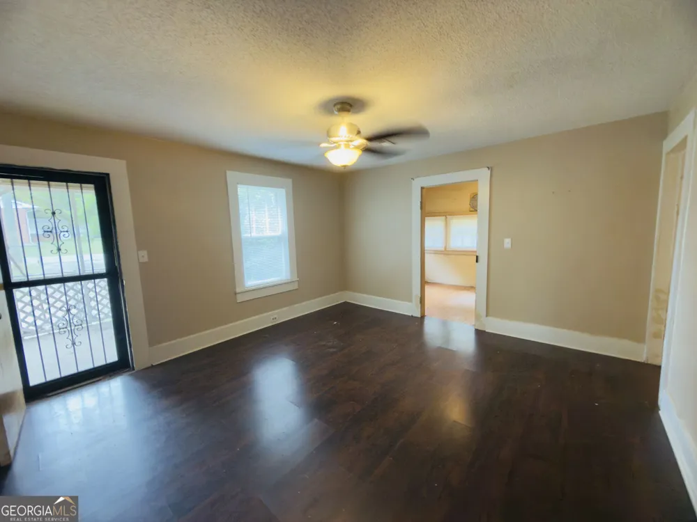 1116 Brooks ST Cedartown, GA 30125