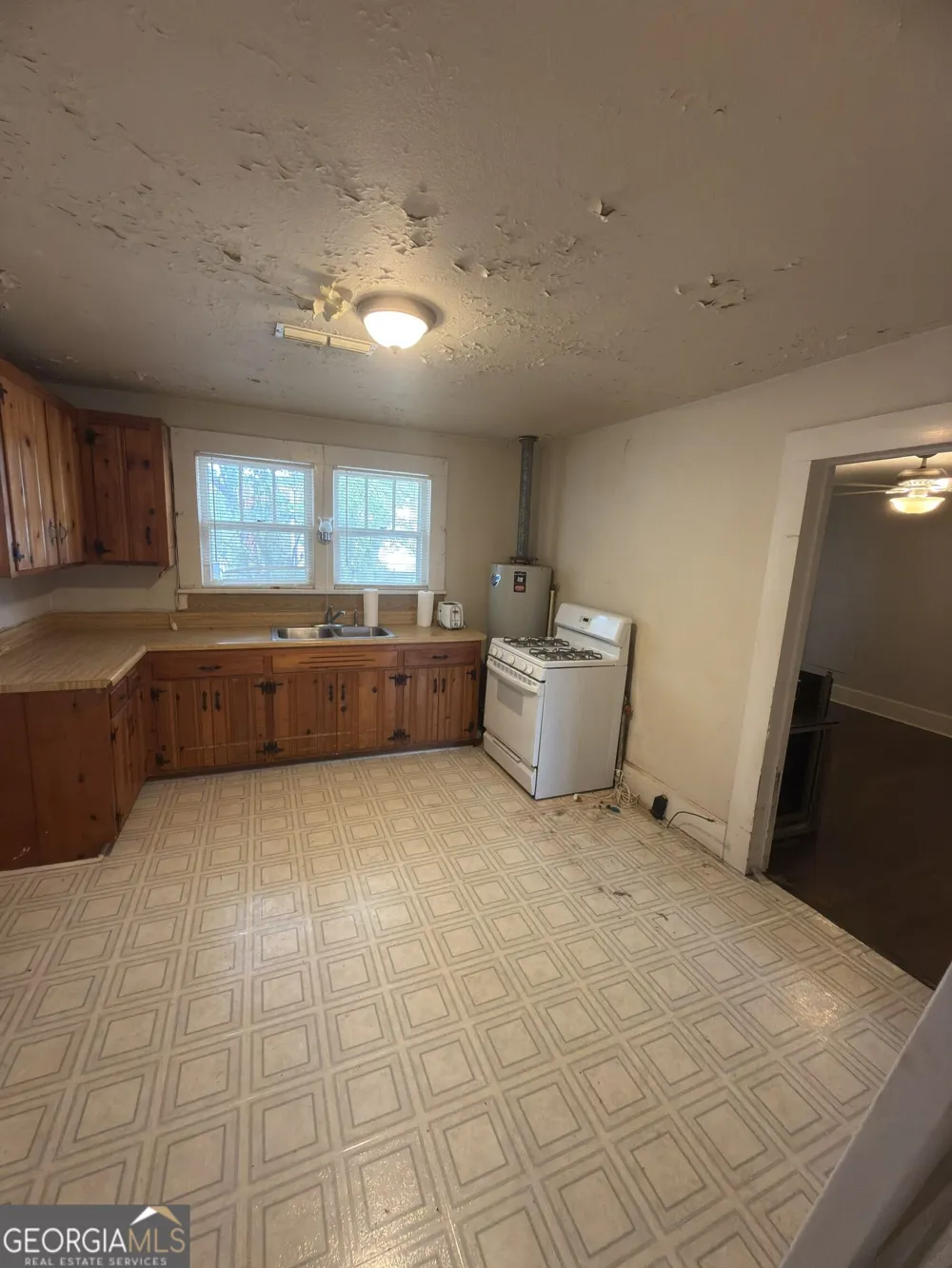 1116 Brooks ST Cedartown, GA 30125