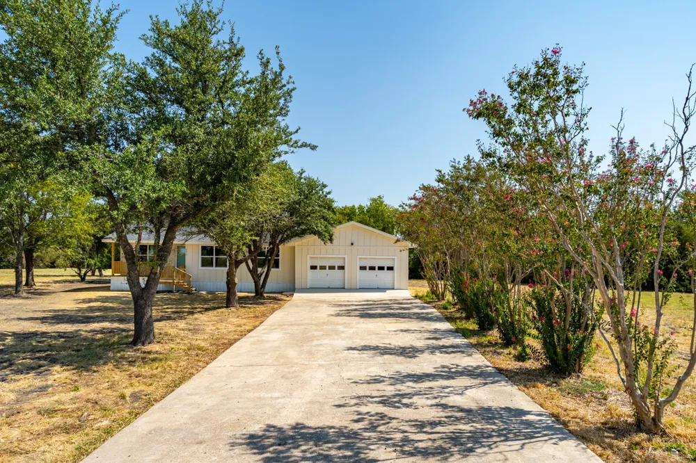 9415 STATE HIGHWAY 50 Ladonia, TX 75449