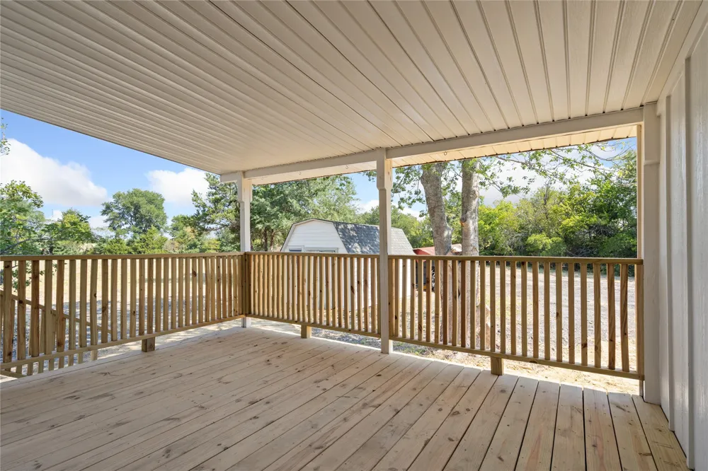 9415 STATE HIGHWAY 50 Ladonia, TX 75449