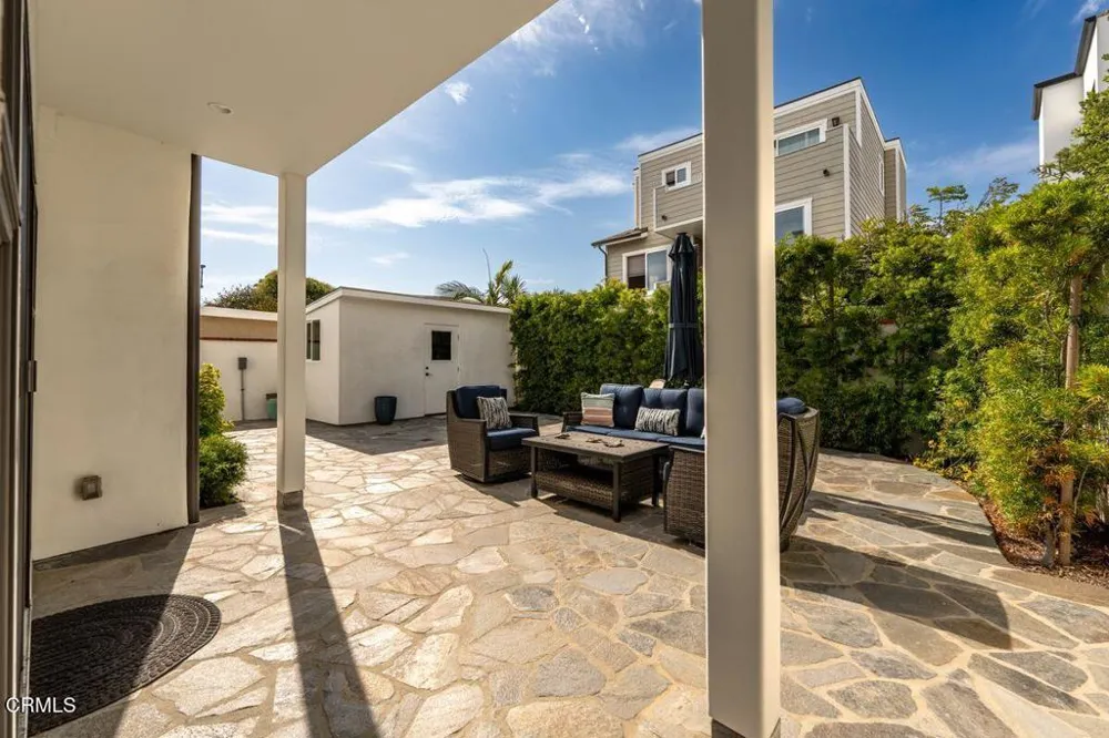 1027 Brockton Lane Ventura, CA 93001