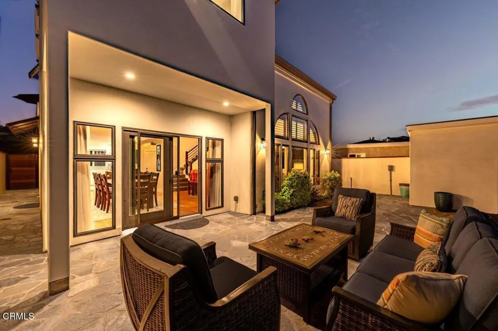 1027 Brockton Lane Ventura, CA 93001