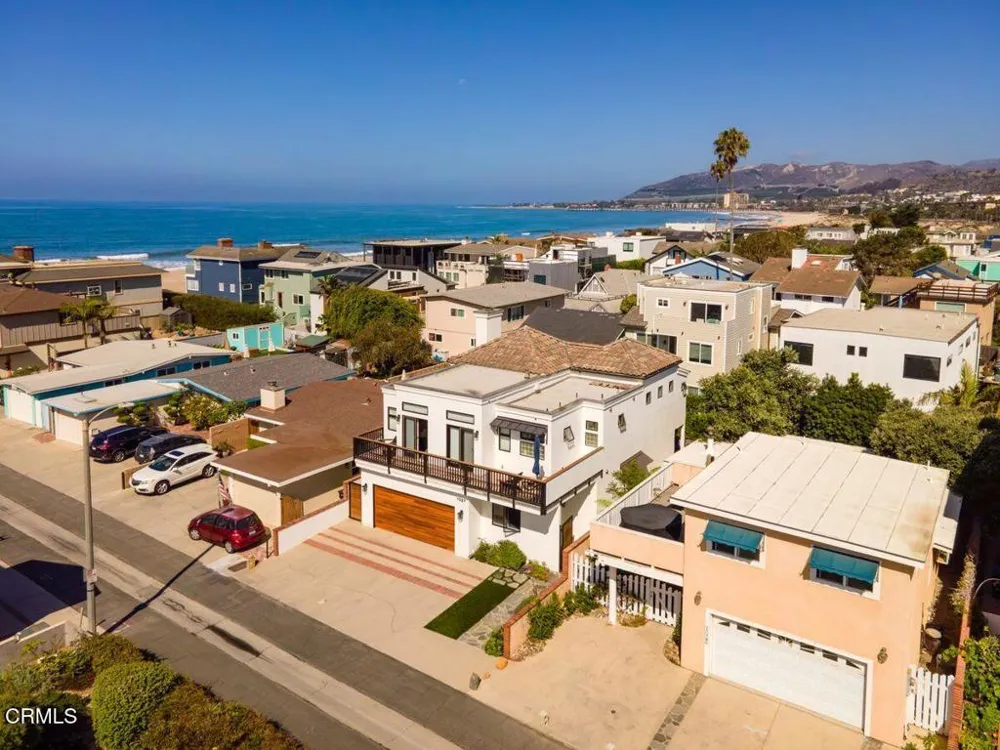 1027 Brockton Lane Ventura, CA 93001