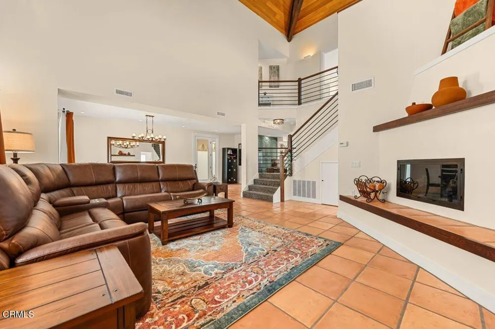 1027 Brockton Lane Ventura, CA 93001