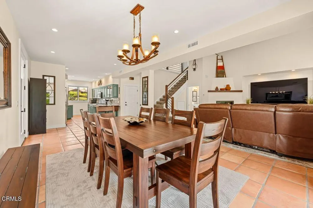 1027 Brockton Lane Ventura, CA 93001