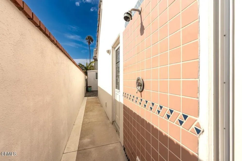 1027 Brockton Lane Ventura, CA 93001