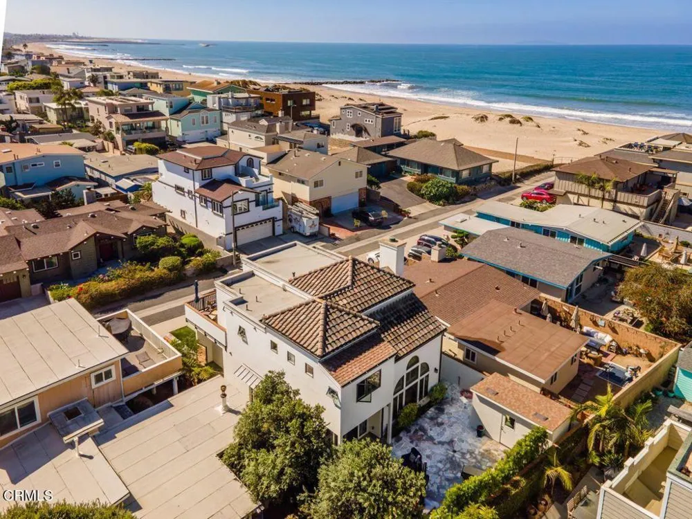 1027 Brockton Lane Ventura, CA 93001