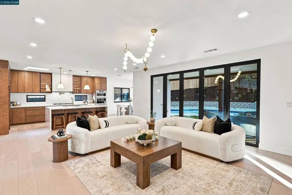 27 Crest Ave Alamo, CA 94507