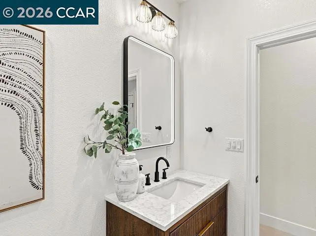 27 Crest Ave Alamo, CA 94507
