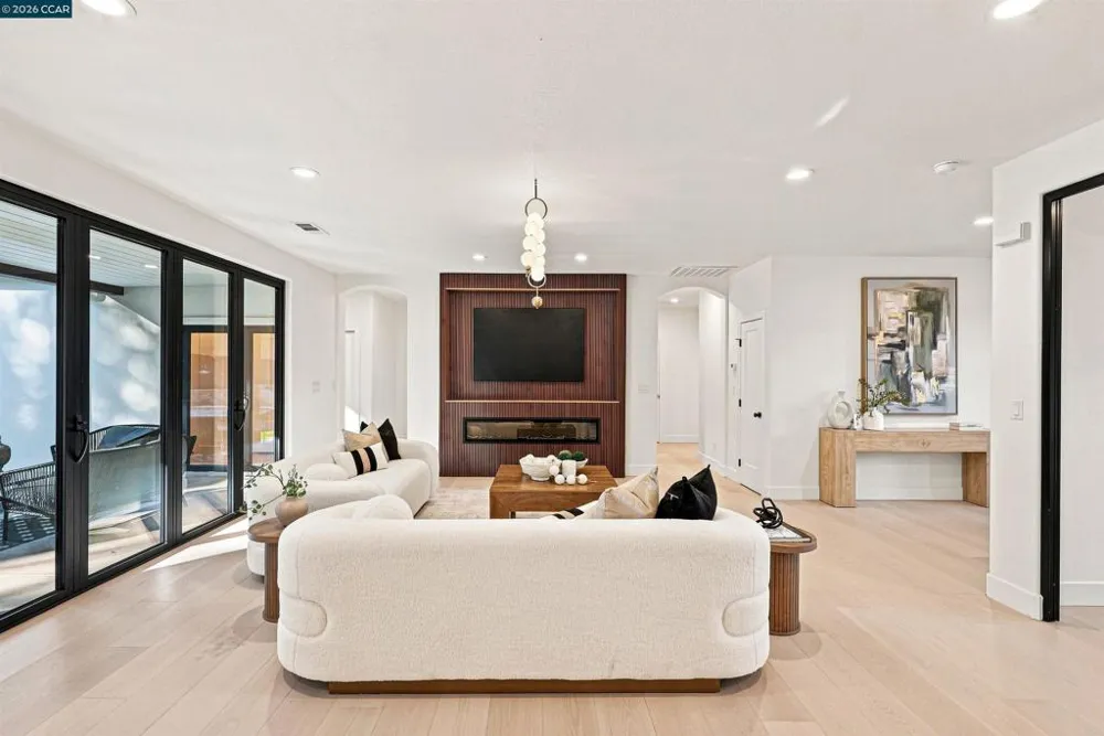 27 Crest Ave Alamo, CA 94507