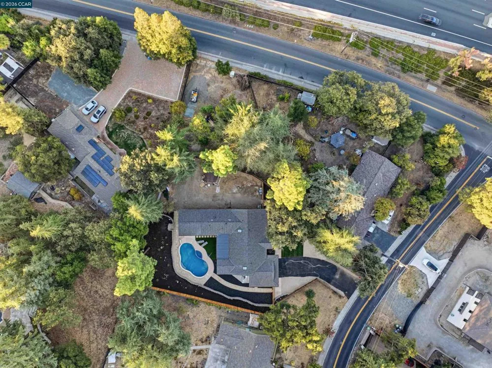 27 Crest Ave Alamo, CA 94507