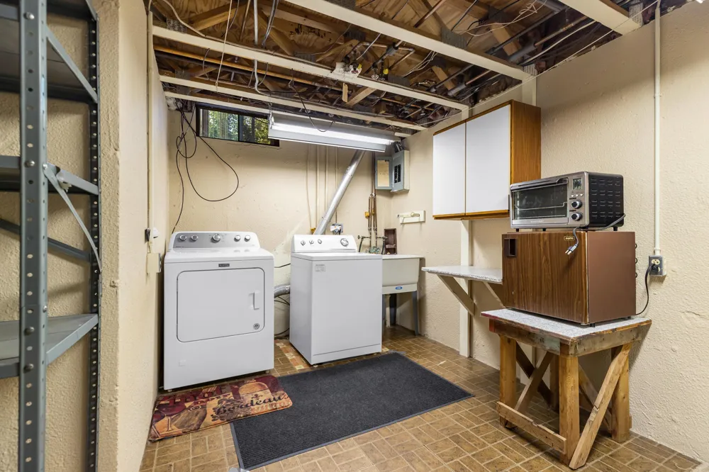 25352 Potomac Drive #7 South Lyon, MI 48178