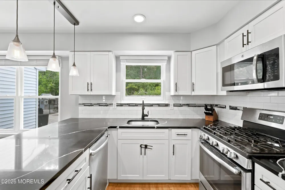 63 Hedgewood Road Howell, NJ 07731