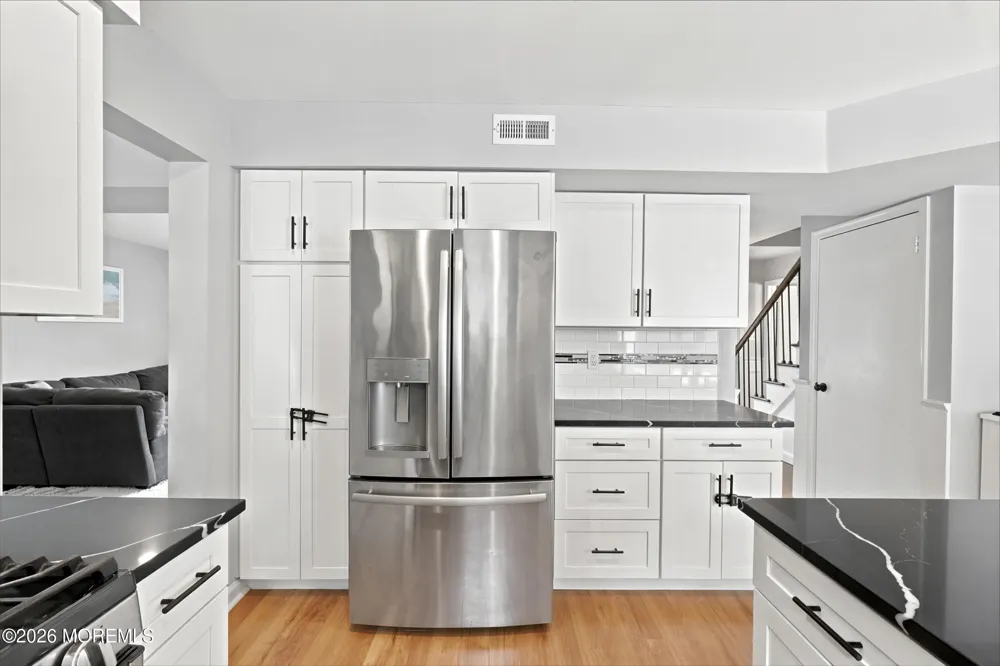 63 Hedgewood Road Howell, NJ 07731