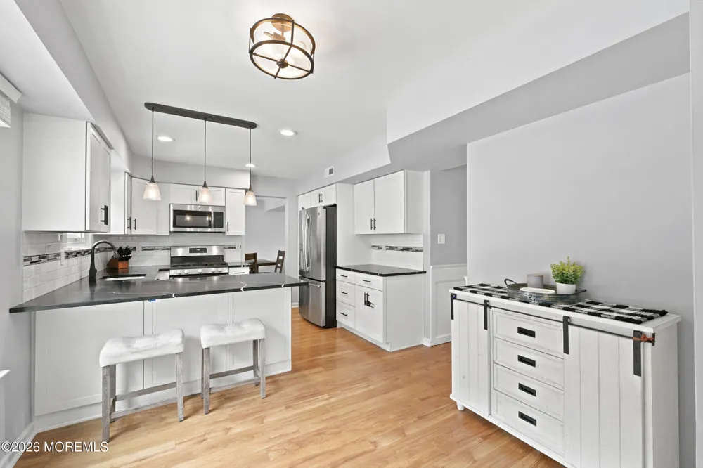 63 Hedgewood Road Howell, NJ 07731