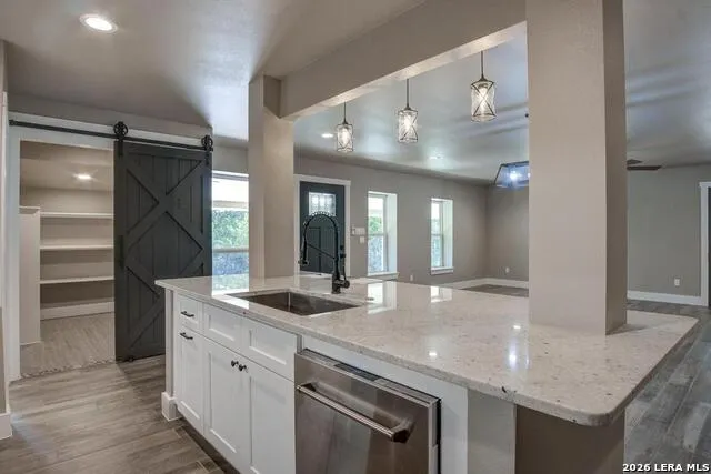700 Firefly Canyon Lake, TX 78133