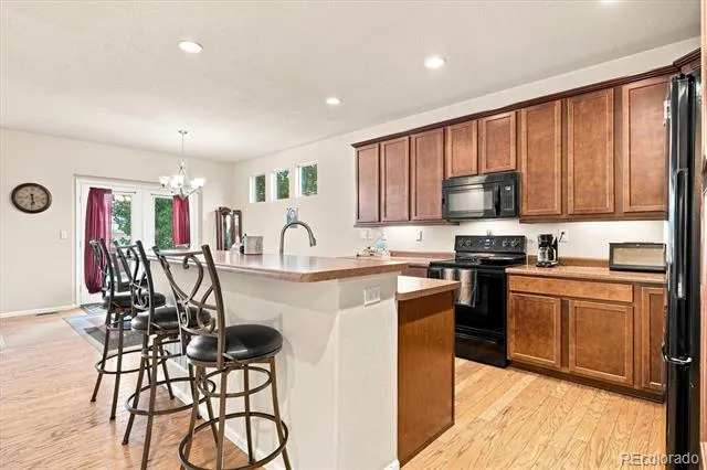 8443 Gladiola Street Arvada, CO 80005
