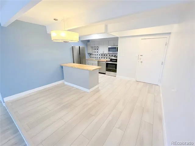 8060 E Girard Avenue #601 Denver, CO 80231