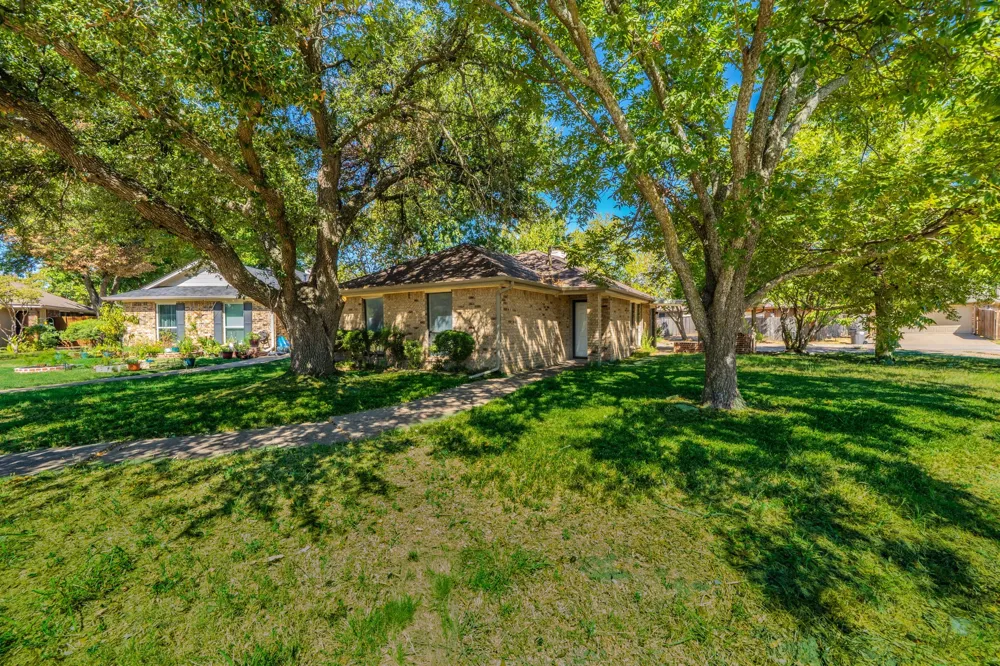512 E Stone Circle Wylie, TX 75098