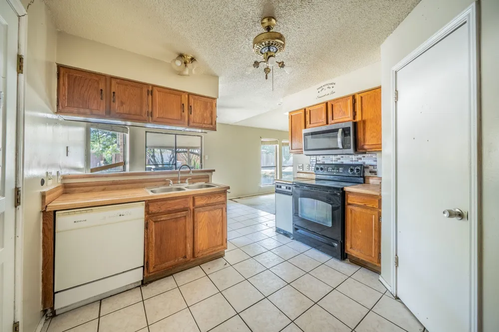 512 E Stone Circle Wylie, TX 75098