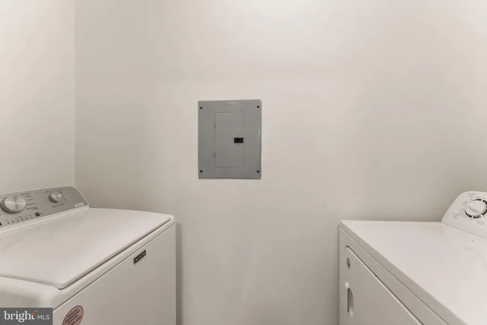 20453 CHESAPEAKE SQUARE #103 Sterling, VA 20165