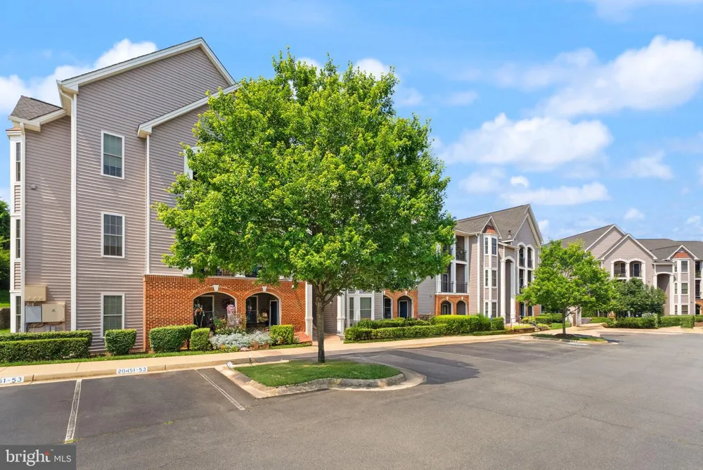 20453 CHESAPEAKE SQUARE #103 Sterling, VA 20165