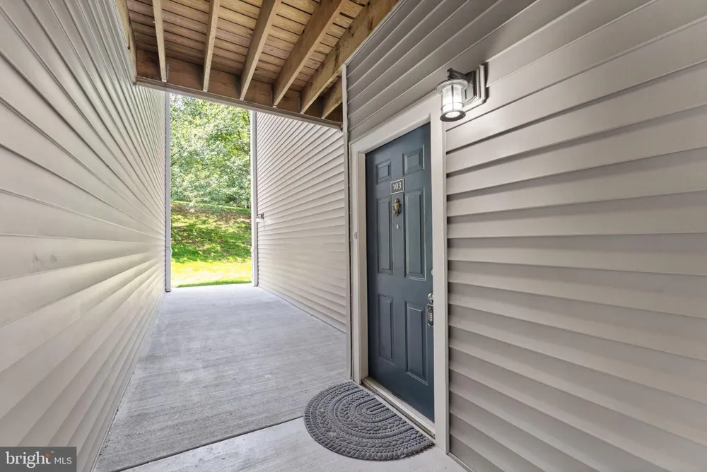 20453 CHESAPEAKE SQUARE #103 Sterling, VA 20165