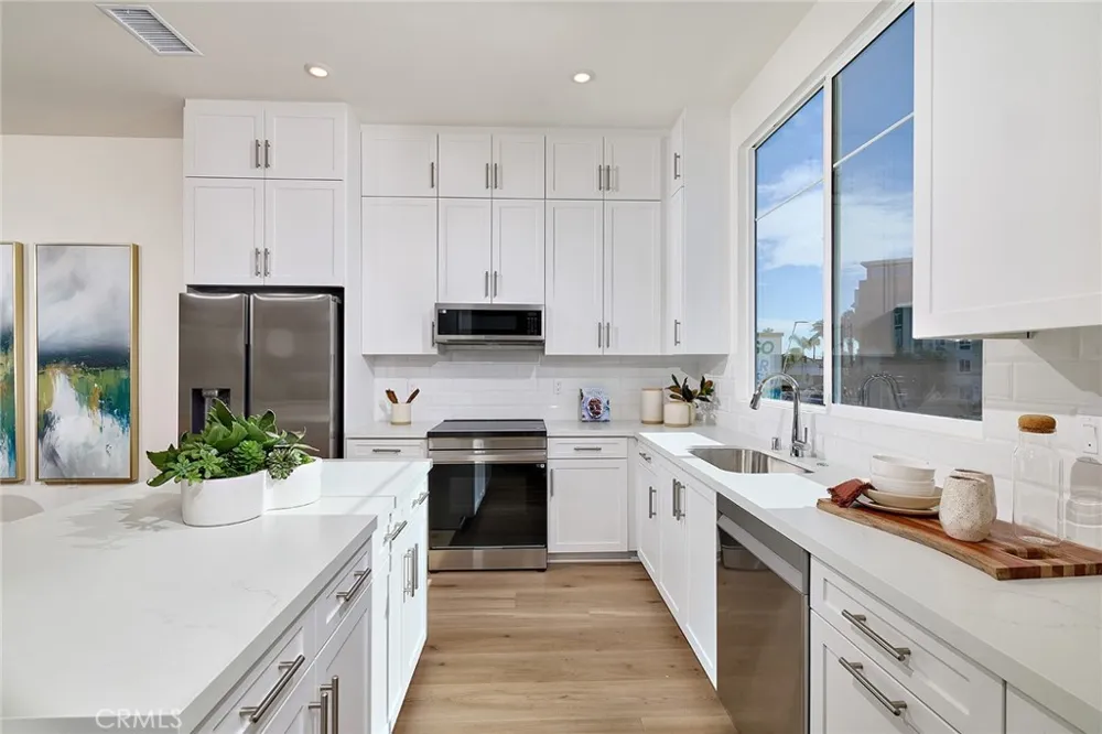 7255 Pointbreak Drive Huntington Beach, CA 92647