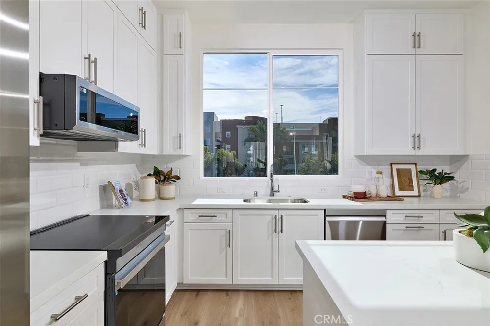 7255 Pointbreak Drive Huntington Beach, CA 92647