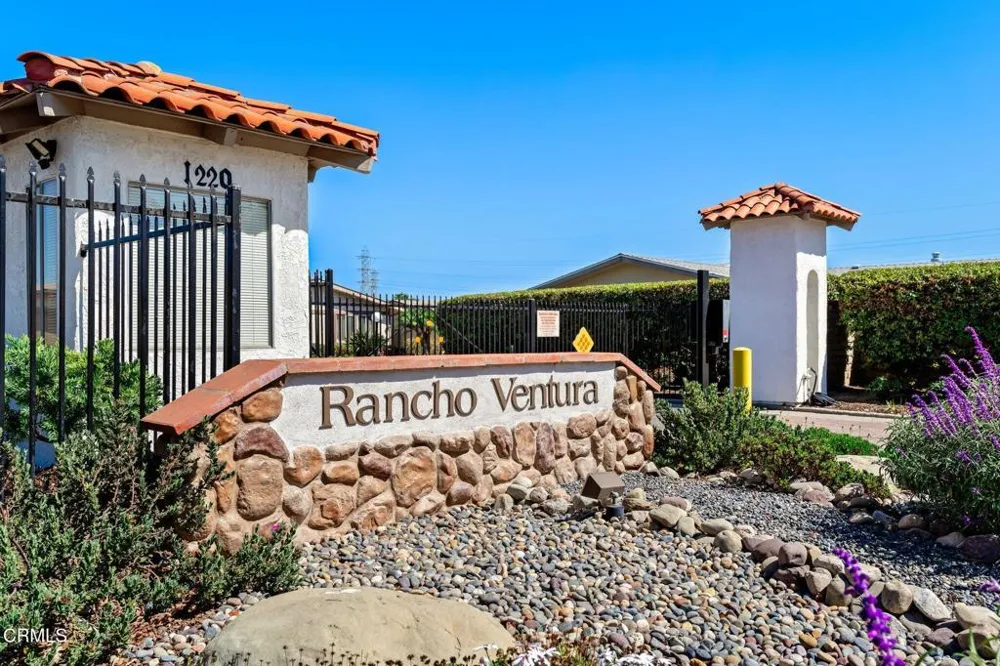 1220 Johnson Drive #2 Ventura, CA 93003