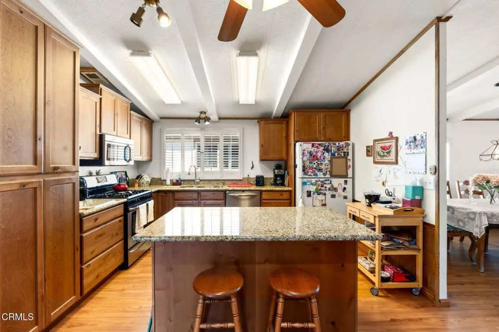 1220 Johnson Drive #2 Ventura, CA 93003