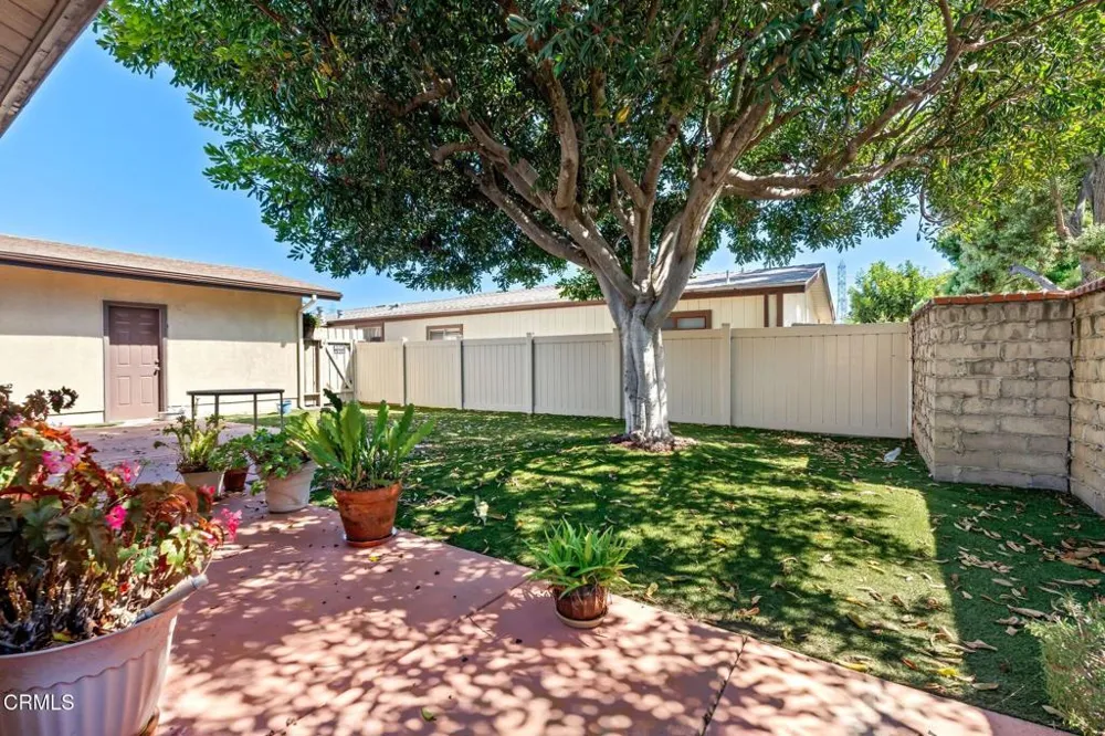 1220 Johnson Drive #2 Ventura, CA 93003