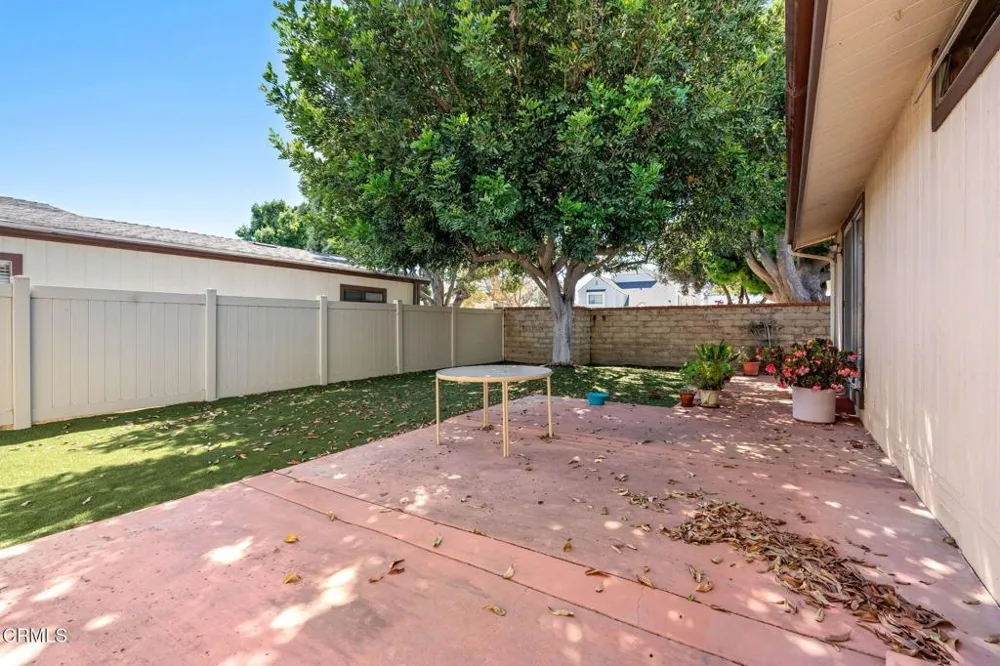 1220 Johnson Drive #2 Ventura, CA 93003