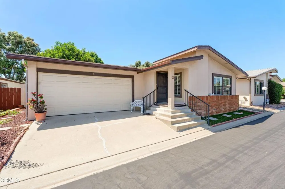1220 Johnson Drive #2 Ventura, CA 93003