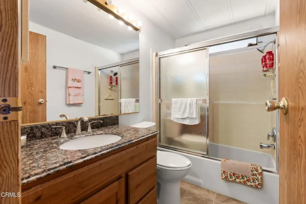 1220 Johnson Drive #2 Ventura, CA 93003