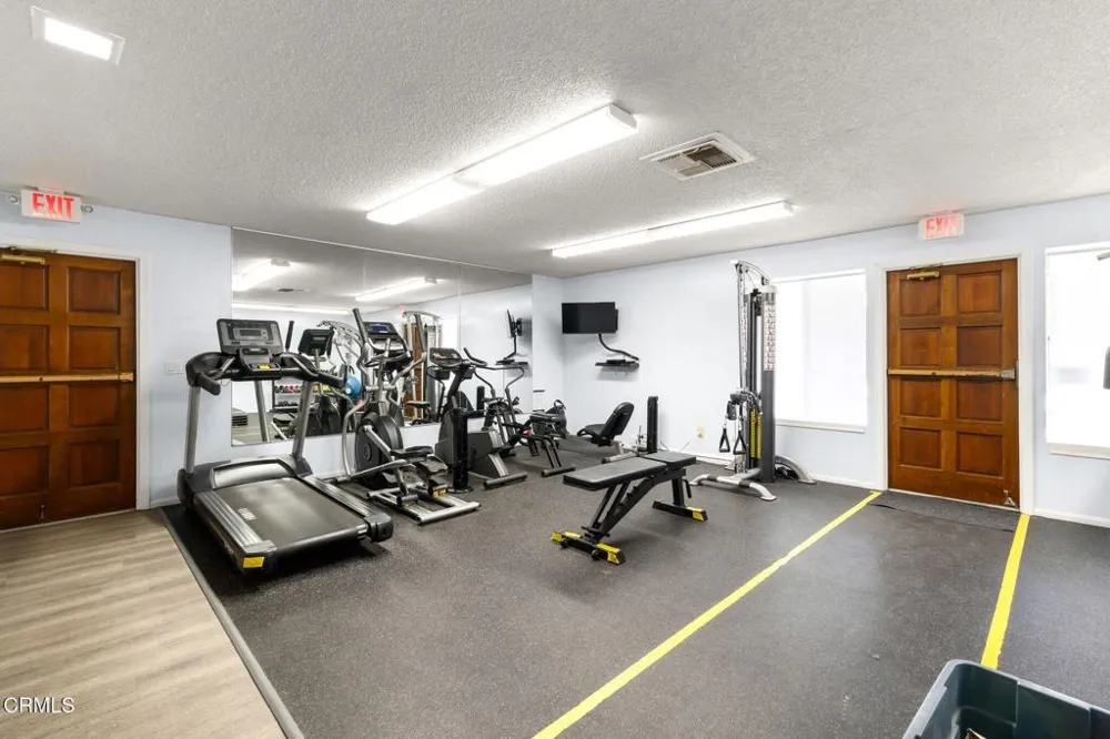1220 Johnson Drive #2 Ventura, CA 93003