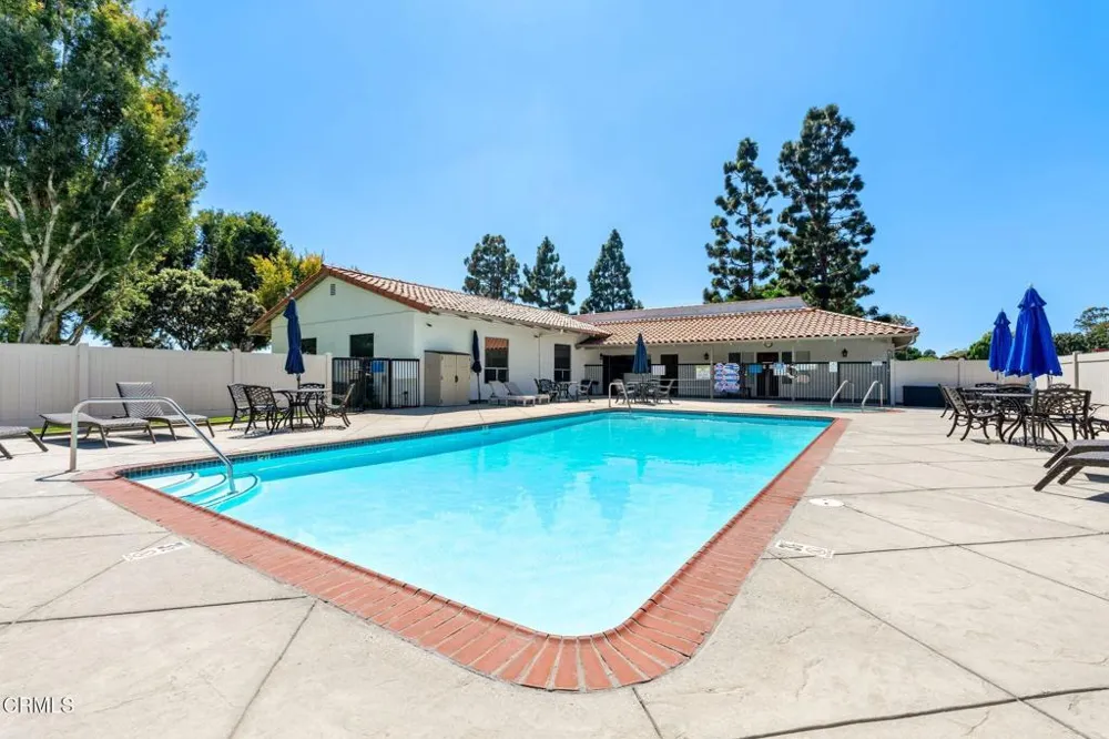 1220 Johnson Drive #2 Ventura, CA 93003