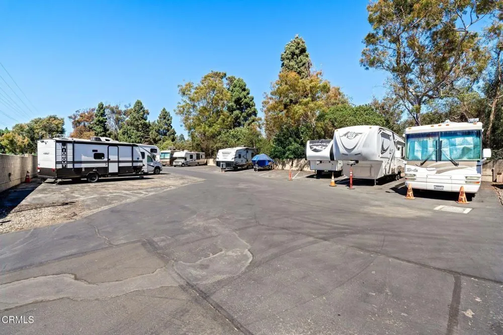 1220 Johnson Drive #2 Ventura, CA 93003
