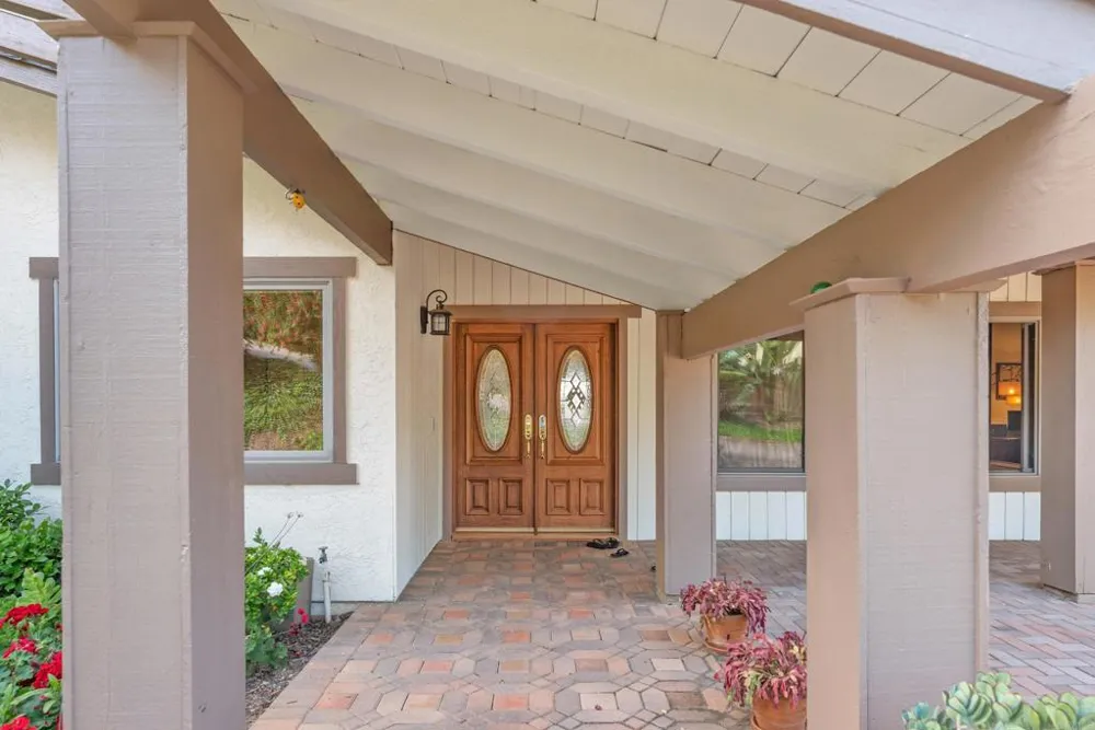 1092 Serena Way San Marcos, CA 92078
