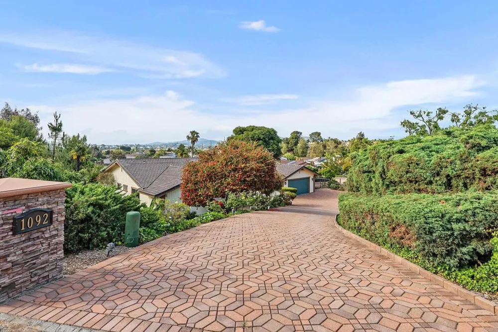 1092 Serena Way San Marcos, CA 92078
